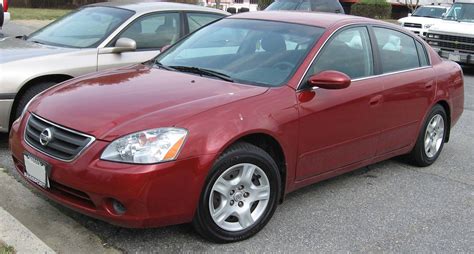 Nissan Altima 2003 Red