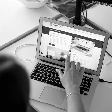 Web UI: Design of user-friendly interfaces