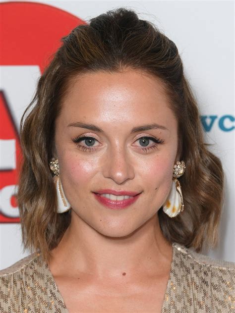 Zoë Tapper - Actress