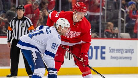 Red Wings snap six game skid, take down Tampa Bay 7-4 | FOX 13 Tampa Bay