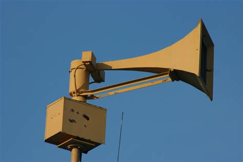 Federal Signal Thunderbolt 1003 head - Civil defense siren - Wikipedia ...