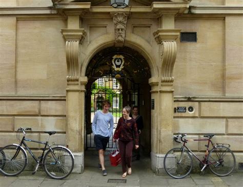 2020三一学院-旅游攻略-门票-地址-问答-游记点评，剑桥旅游旅游景点推荐-去哪儿攻略