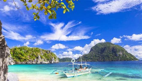 5 Most Beautiful beaches To Visit in Philippines - lifeberrys.com