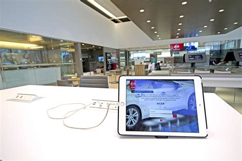 Nissan Opens First Purpose-Built Nissan 2.0 Store In US, Iconic Design ...