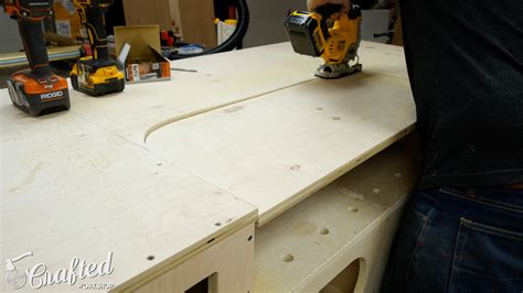 Building a Computer Desk 的图像结果