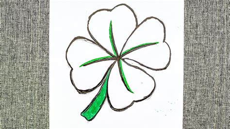 How to Draw a Four Leaf Clover Step by Step / Sweet Drawing Things ...