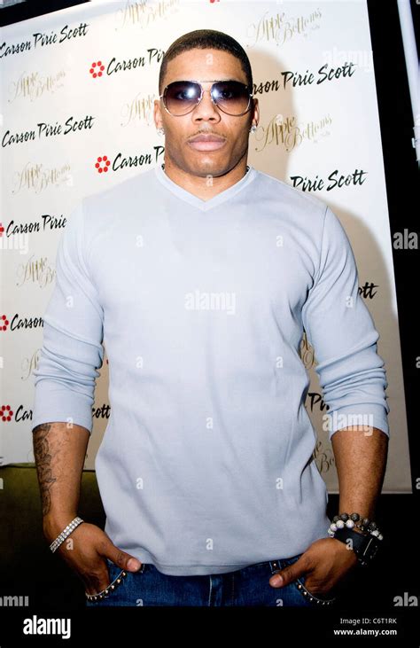 Nelly rapper hi-res stock photography and images - Alamy