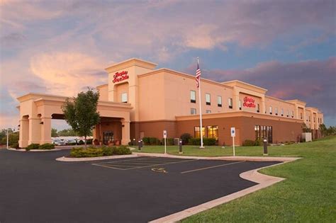 HAMPTON INN & SUITES MOLINE-QUAD CITY INT'L APRT - Hotel Reviews ...