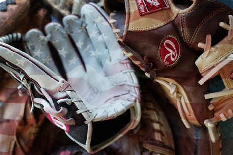 How To Clean A White Baseball Glove? | Cleanestor