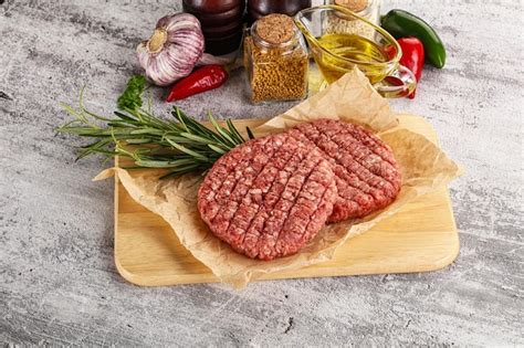 Page 17 | Raw hamburger patty Images - Free Download on Freepik