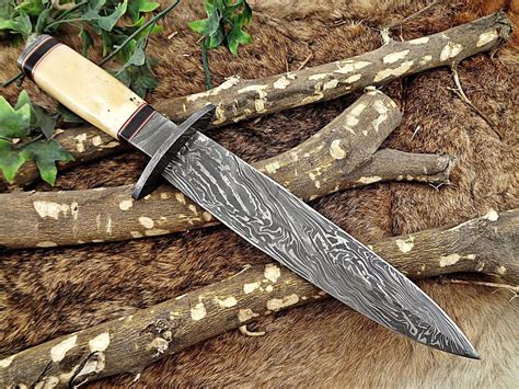 13 Inches long Damascus steel custom made hunting dagger Knife camel bone, Bull horn & bolster ...