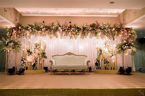 Dream Wedding Stage: Decor That Wows