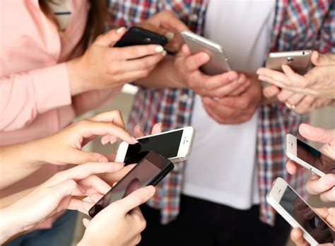 北京社会心态调查：博士最焦虑，男性手机成瘾程度更高_手机新浪网