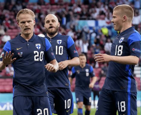 芬兰足球晋级欧洲杯正赛，利特马宁和海皮亚的愿望在这一刻终实现|海皮亚|足球_新浪新闻