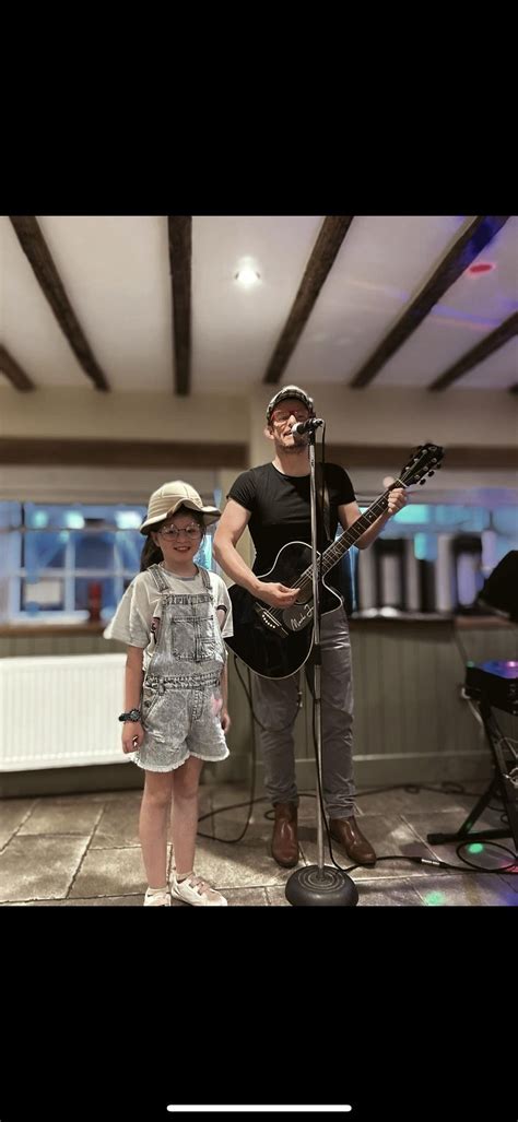 Live music from Mark , Maesbury Road, Oswestry, 14 December 2024 ...