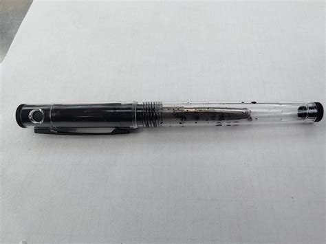 Leaking Pilot Explorer demonstrator : r/fountainpens
