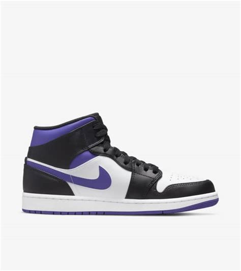 Air Jordan 1 Mid 'Court Purple' (554724-095) Release Date. Nike SNKRS IN