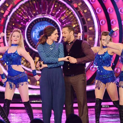 Deepika Padukone spends time with Kishwar Merchant, Digangana ...