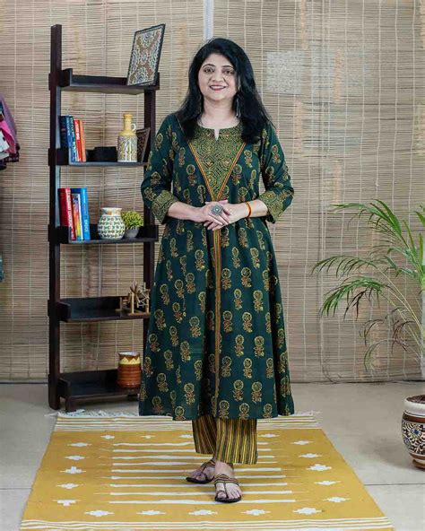 Rush me Fashions | Shop for Women & Men clothing-in India ...