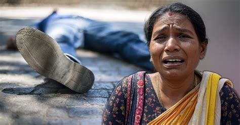 एखादी व्यक्ती बेशुद्ध का होते? शुद्धीवर आणण्यासाठी काय करावं? जाणून ...