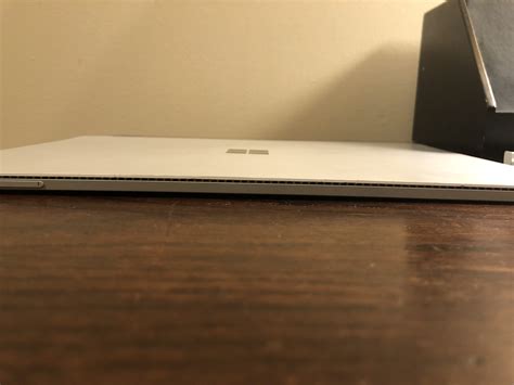 Surface Book gen 1 major battery bulge : Surface