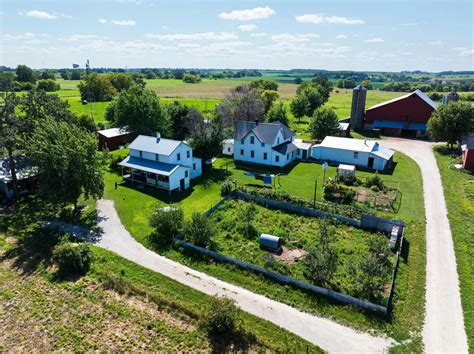 C.1883 Minnesota Amish Farm For Sale With 2 Farmhouses on 8 Acres ...