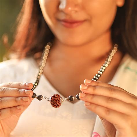 Karungali Mala in Silver-Cap with 5 Mukhi Rudraksha – Divine Hindu