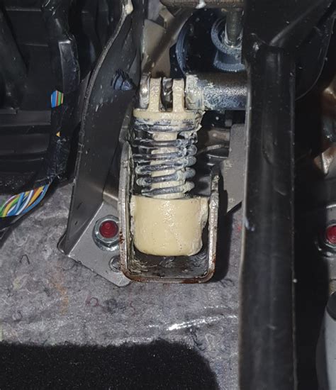 Clutch Pedal Stuck To Floor After Bleeding - Freeman Terrence