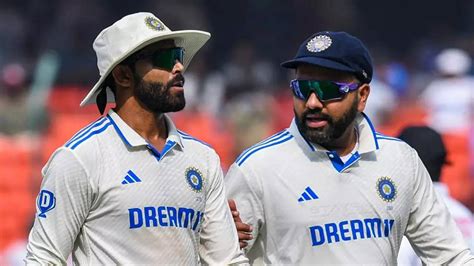 Performative reading: When books are just for show