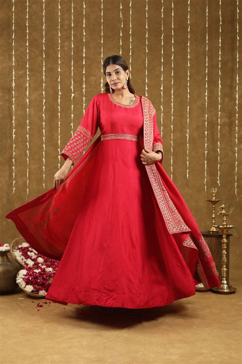 Festive Collection – Riwayat