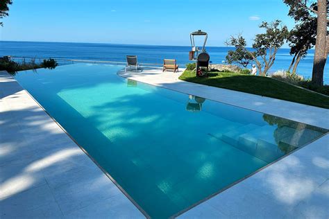 How Much Does A Swimming Pool Cost? | Aqua Platinum