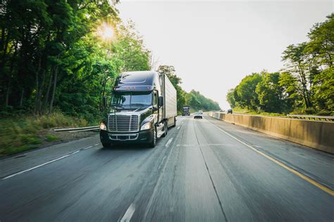 Florida Subpoenas Trucking Company Following Crash Involving Migrant Driver