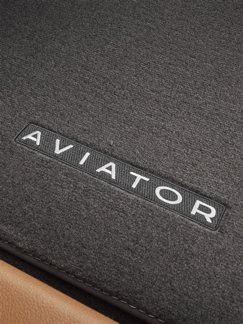 The 2026 Lincoln Aviator® Three-Row Midsize Luxury SUV