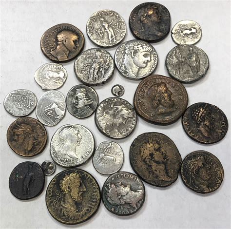 ANCIENT GREECE: LOT of 23 coins from the Greek world