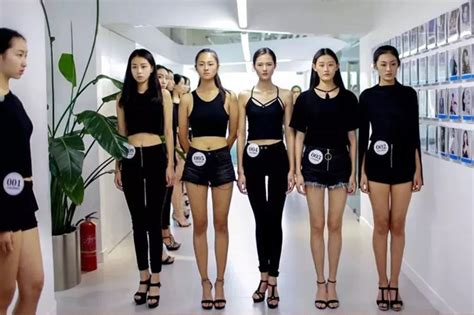 艺考服装表演考生如何在艺考前打好基础_新时代模特学校 | 新时代中国模特培训基地
