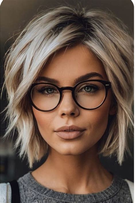 17 sexiest short hairstyles for women over 40 – Artofit