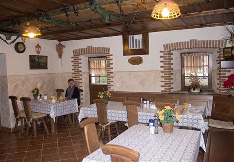 BED & BREAKFAST PR'SKNET (Sencur) - B&B Reviews, Photos, Rate ...