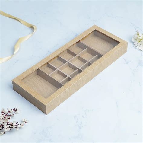 Dry fruits & Chocolate Gift Box – IN TOO BOX