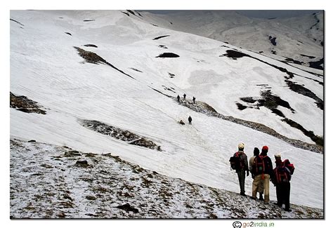 go2india.in : Snow patches during trekking