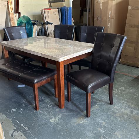 Used Dining Room Table Set: Stylish & Sustainable Furniture for Sale
