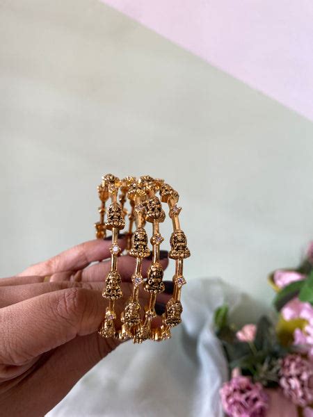 BANGLES – Daivik.in