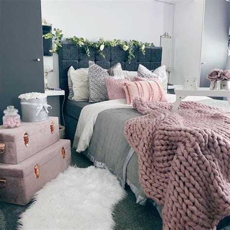 25 Pink and Grey Bedroom Ideas You'll Obsess Over!