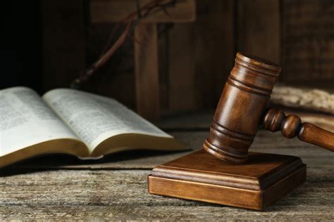 Legal Gavel Bible - is it legal to quote the bible