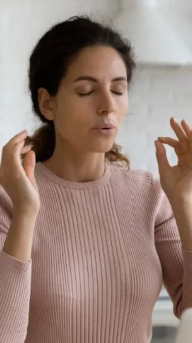 10 Yoga Asanas To Cultivate Calmness Throughout The Day!