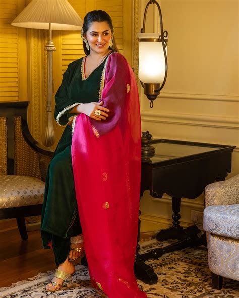 Shop Nargis Green Solid Velvet Suit Set for Women Online in India at Aachho