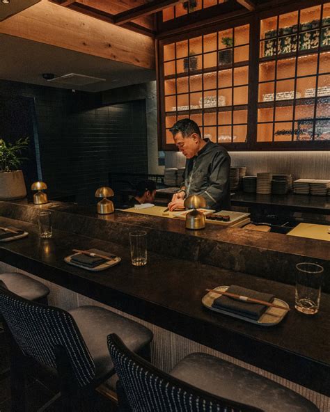 Sushi-san in Lincoln Park Chicago Happy Hour - HHRevolution