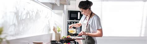 Different Types of Healthy Cooking Oils | Ask Nestle