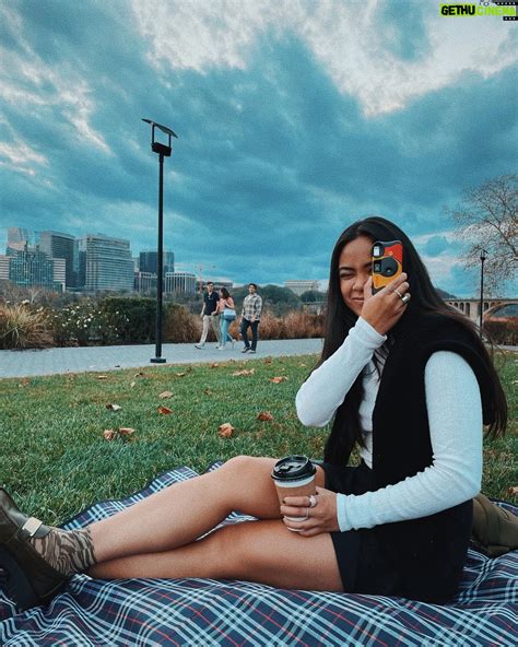 Sari Arambulo Wiki, Biography, Age, Photos, Spouse and more