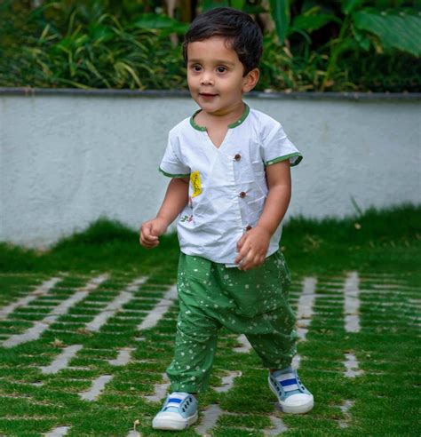 Baby Boy Dhoti Pant and Kite Top – littlellama.in