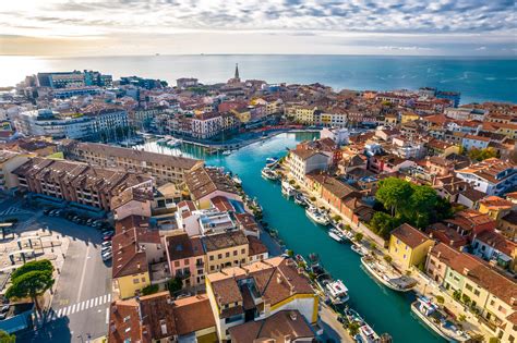 10 curiosità sul Friuli-Venezia Giulia: dal campanile più alto d'Italia ...